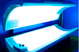 Read more about the article Teens and Tanning- What are the risks?