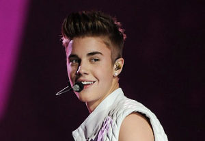 Read more about the article Justin Bieber Caught Smoking Marijuana: The Effects of Marijuana on the Voice