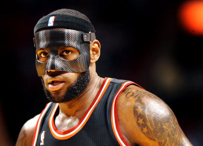 lebron-james-nasal-fracture